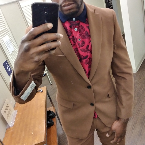 1st Style: Tan Alfano Suit - Picture 2 of 2